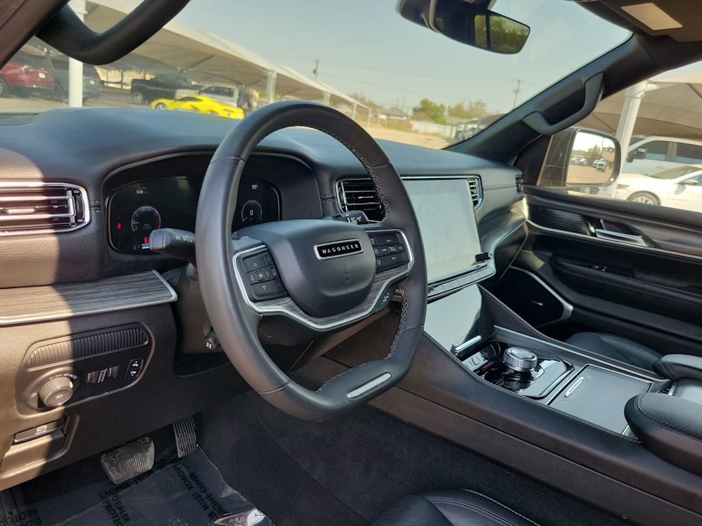 Thumbnail: 2023 Jeep Wagoneer - 3