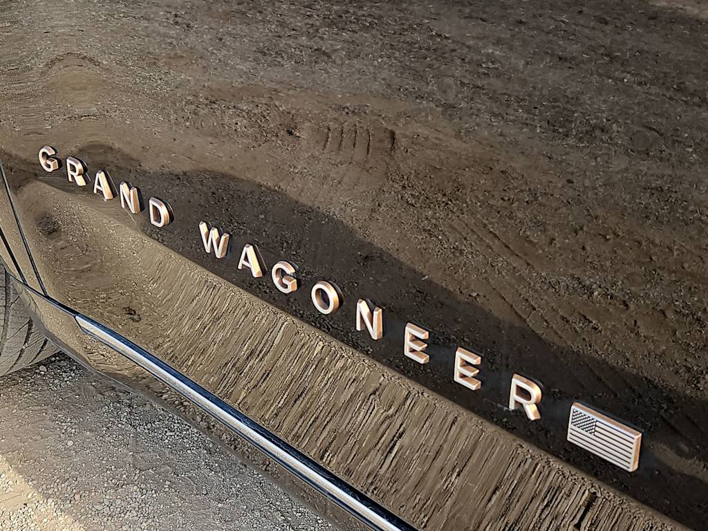 Thumbnail: 2023 Jeep Grand Wagoneer - 6