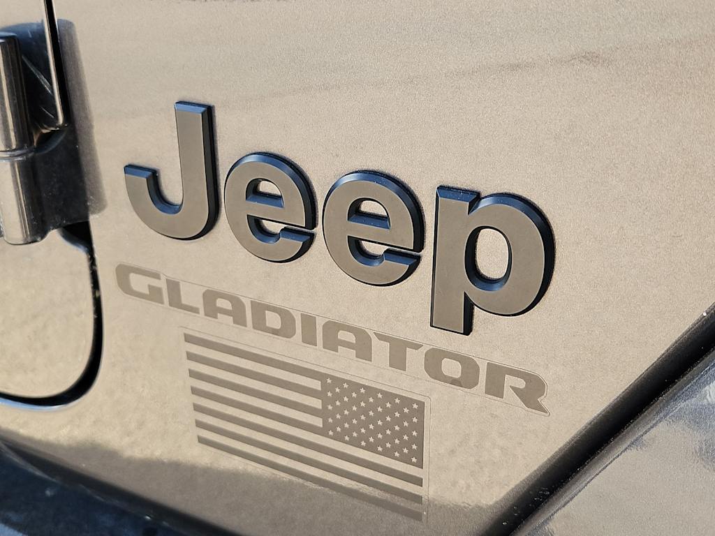 Thumbnail: 2021 Jeep Gladiator - 17