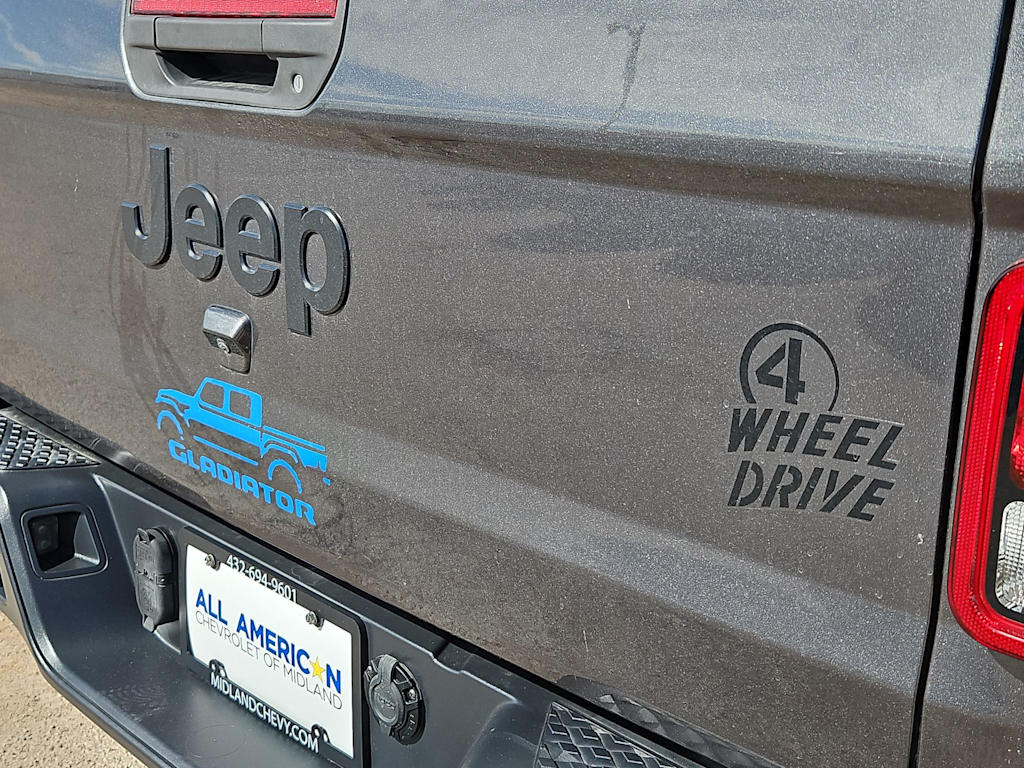 Thumbnail: 2021 Jeep Gladiator - 8