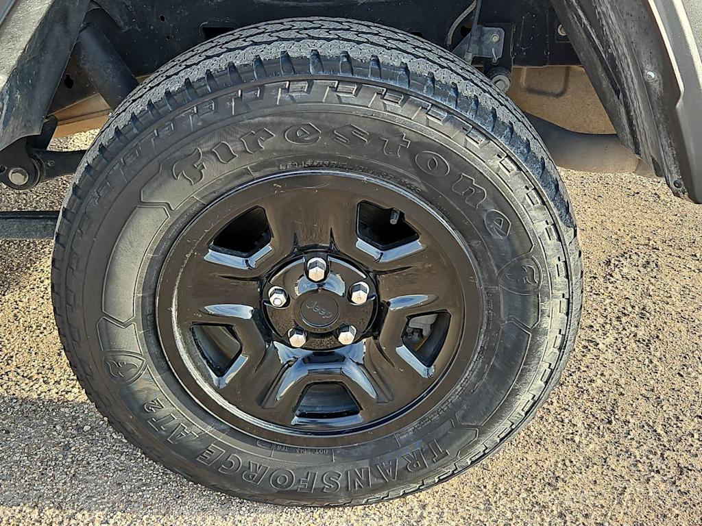 Thumbnail: 2021 Jeep Gladiator - 7