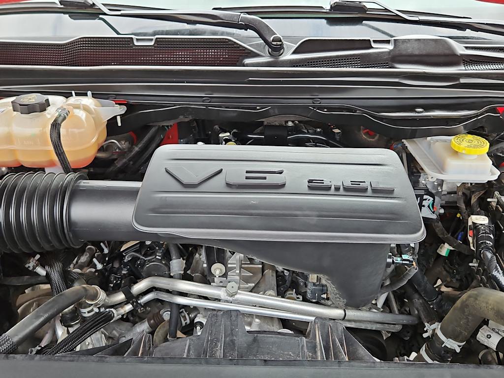 Thumbnail: 2025 RAM 1500 - 9