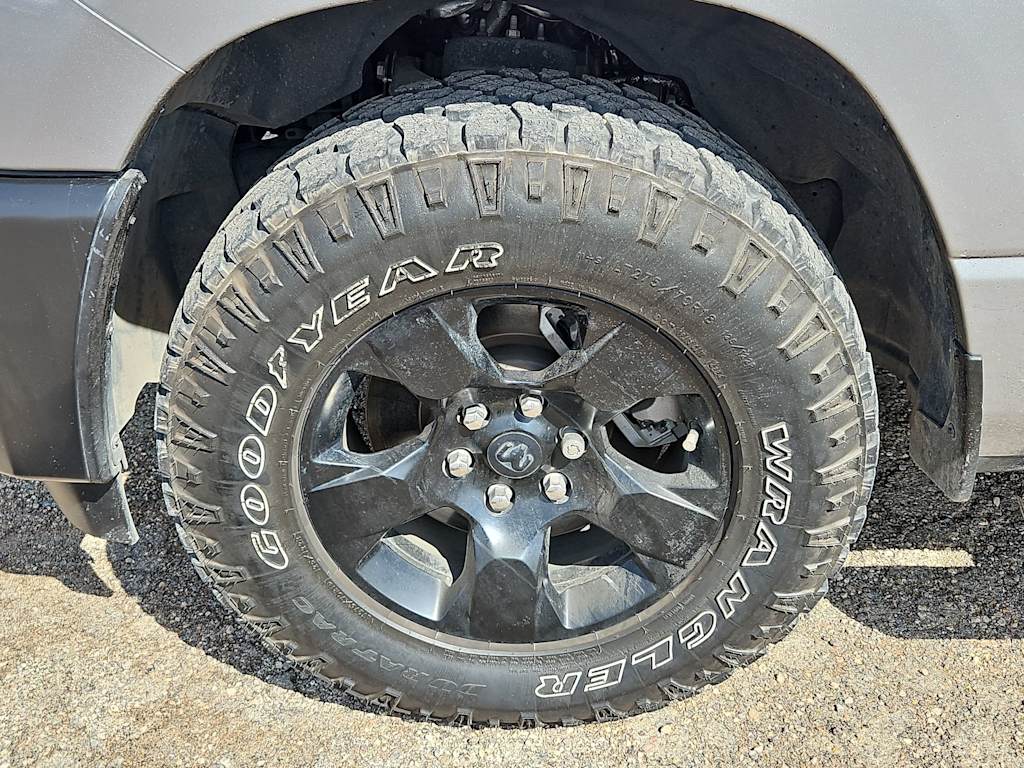 Thumbnail: 2025 RAM 1500 - 8