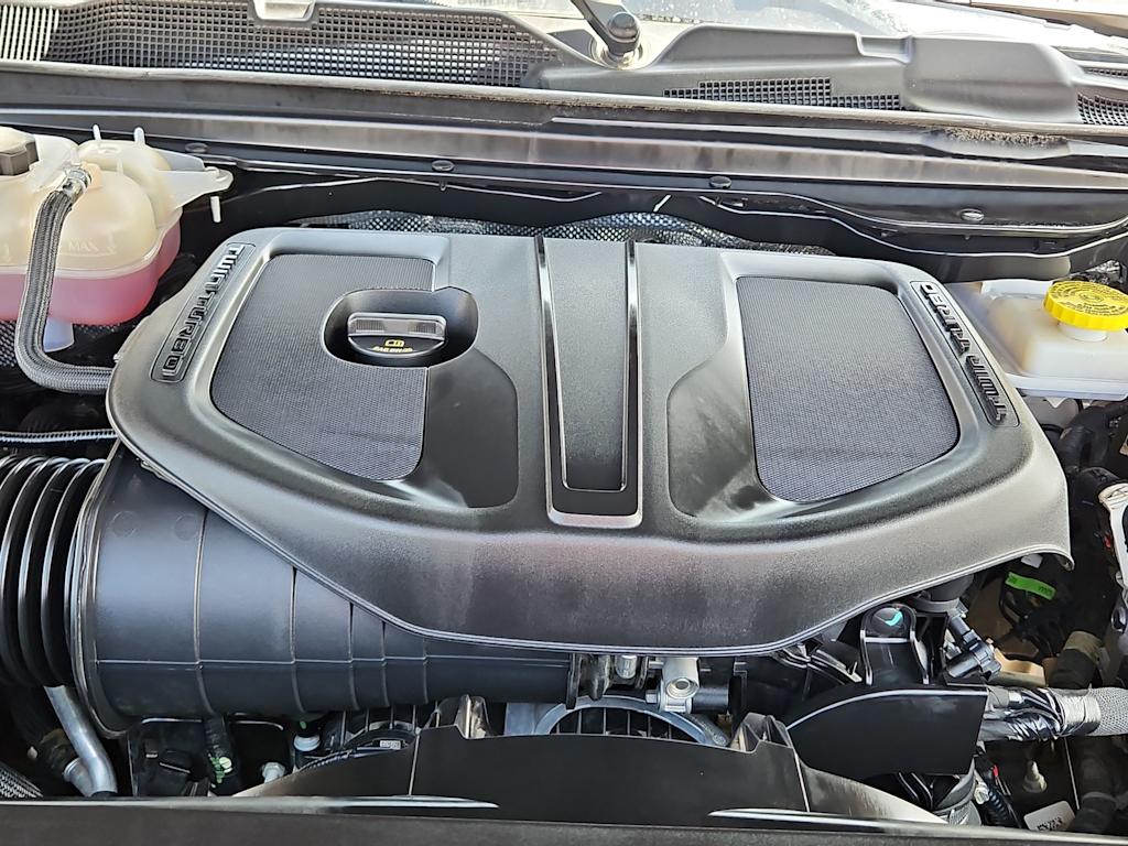 Thumbnail: 2025 RAM 1500 - 9