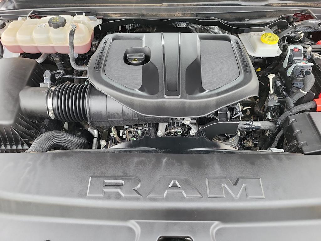 Thumbnail: 2025 RAM 1500 - 9