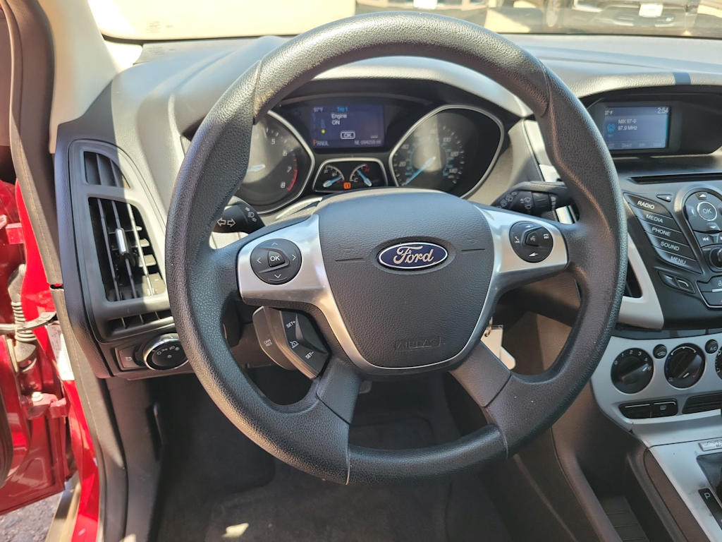 Thumbnail: 2014 Ford Focus - 14