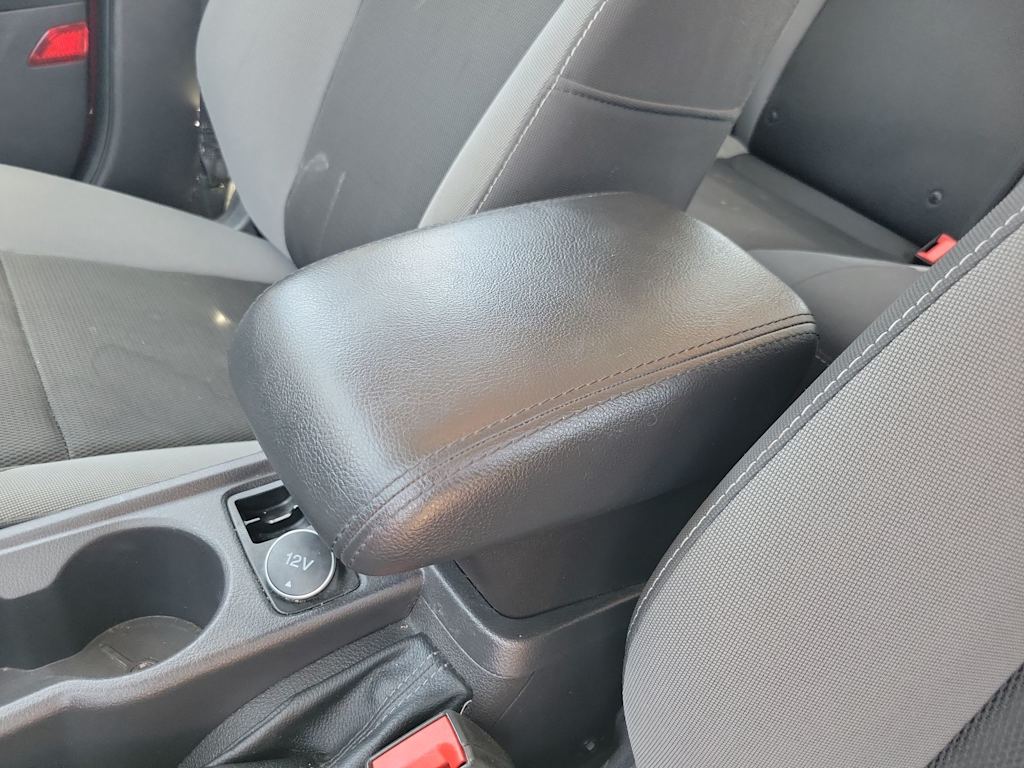 Thumbnail: 2014 Ford Focus - 29
