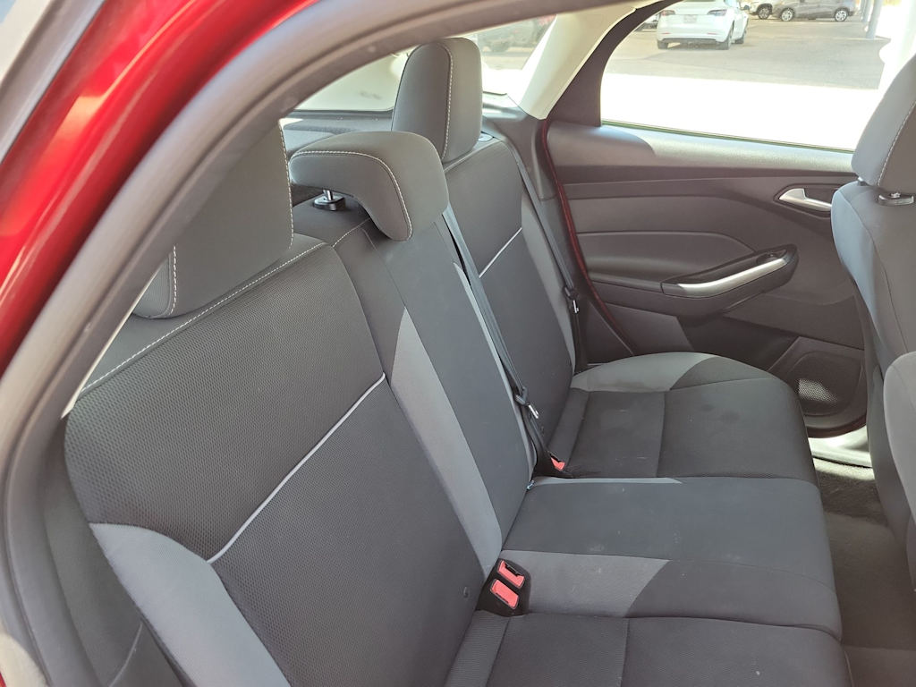 Thumbnail: 2014 Ford Focus - 28
