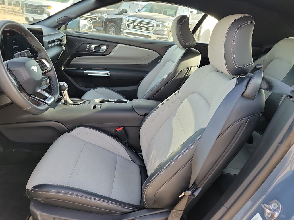 Thumbnail: 2025 Ford Mustang - 11