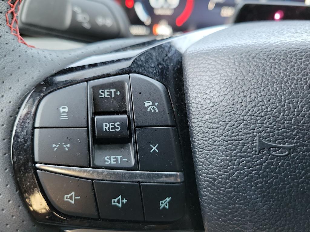 Thumbnail: 2025 Ford Explorer - 28