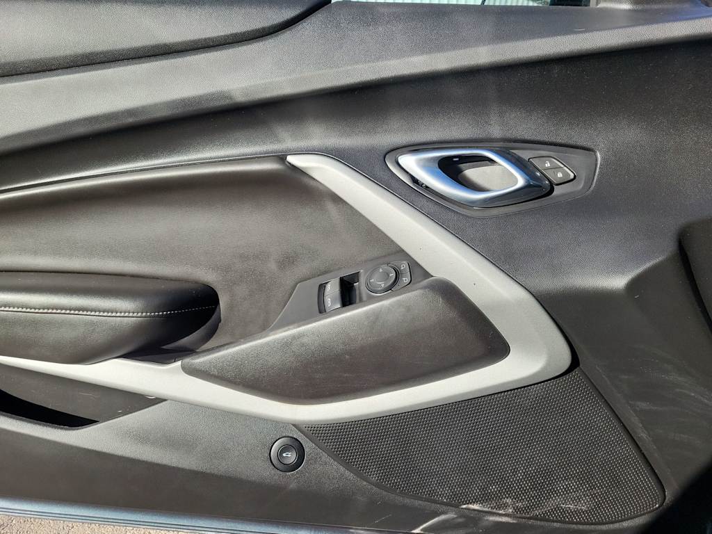 Thumbnail: 2020 Chevrolet Camaro - 22