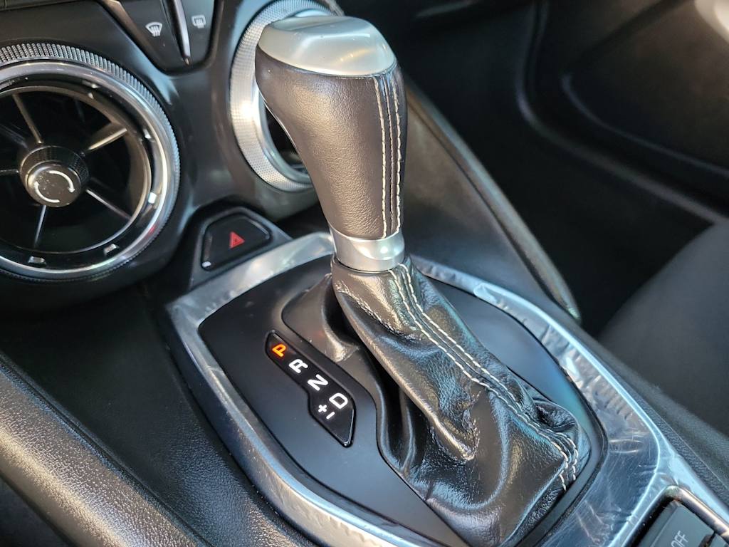 Thumbnail: 2020 Chevrolet Camaro - 23