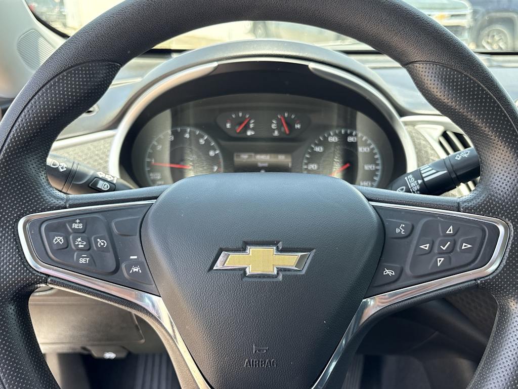 Thumbnail: 2023 Chevrolet Malibu - 25