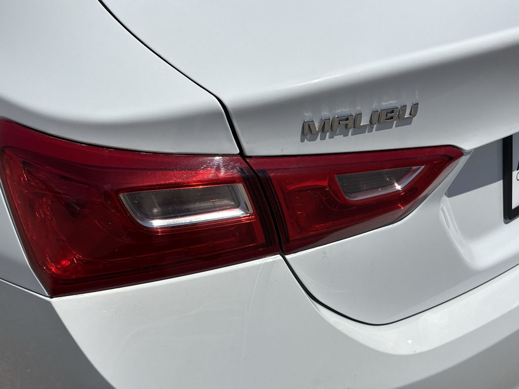 Thumbnail: 2023 Chevrolet Malibu - 22