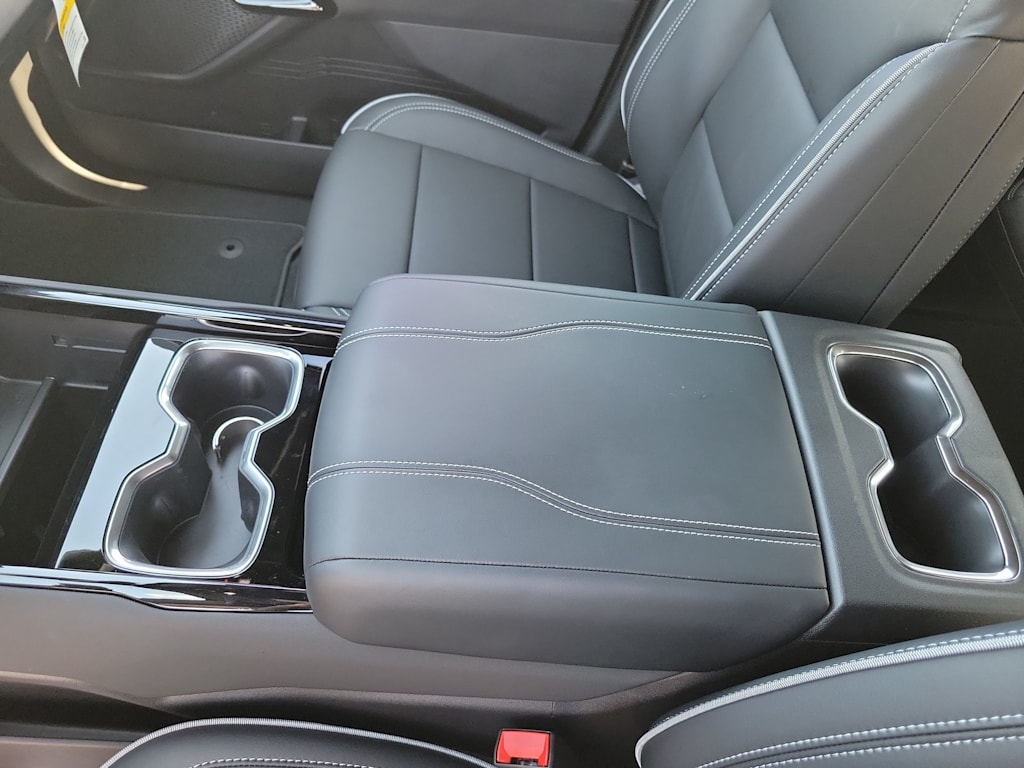 Thumbnail: 2026 Chevrolet Silverado EV - 26