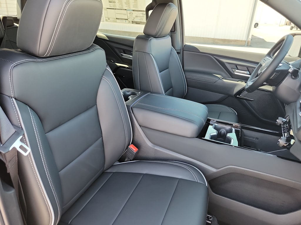 Thumbnail: 2026 Chevrolet Silverado EV - 11