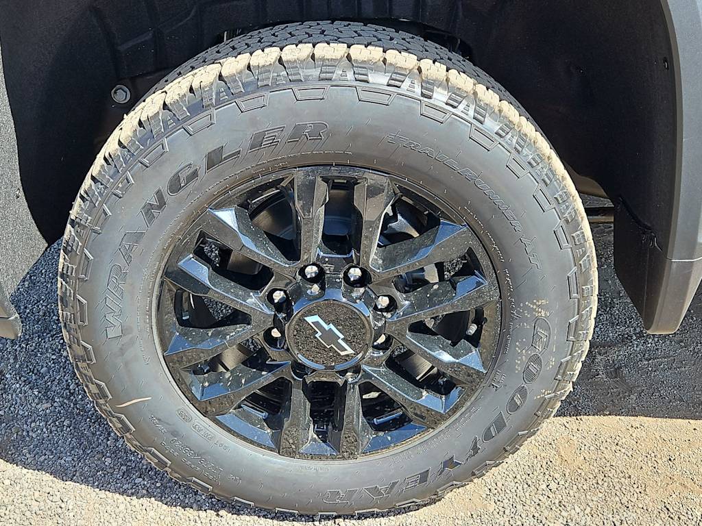 Thumbnail: 2026 Chevrolet Silverado 2500 - 8