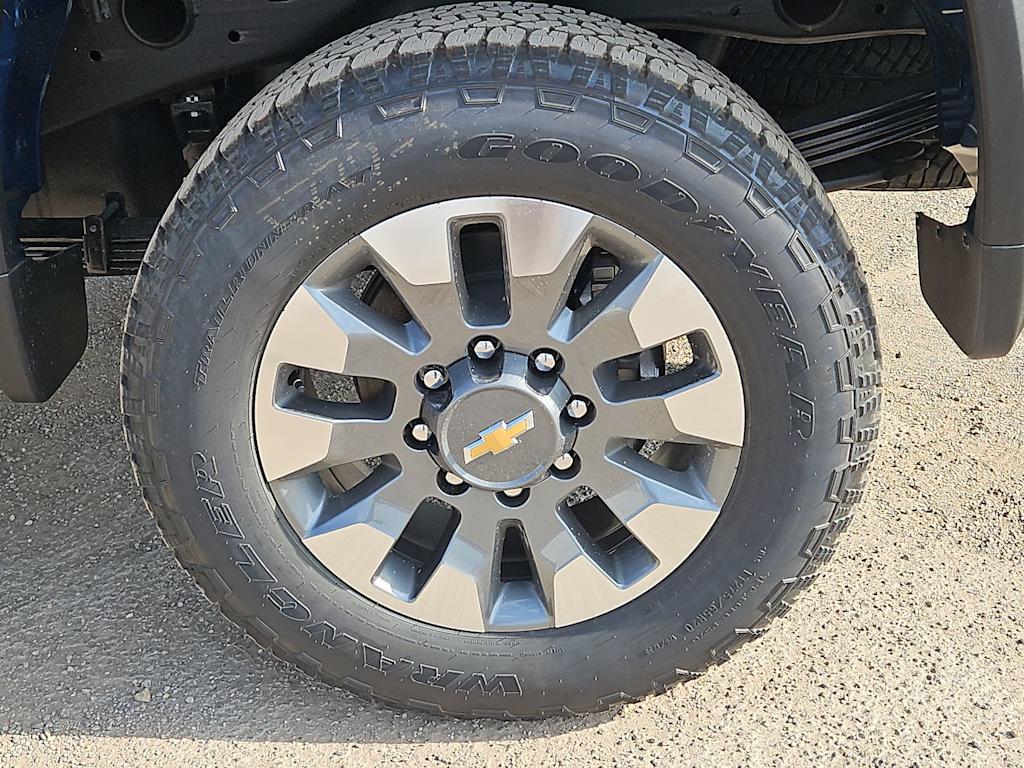 Thumbnail: 2026 Chevrolet Silverado 2500 - 8