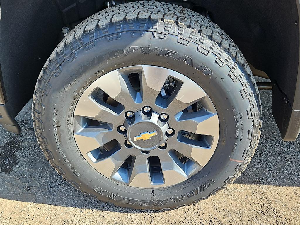 Thumbnail: 2026 Chevrolet Silverado 2500 - 8