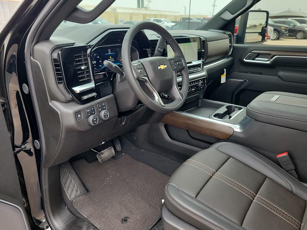 Thumbnail: 2025 Chevrolet Silverado 2500 - 2