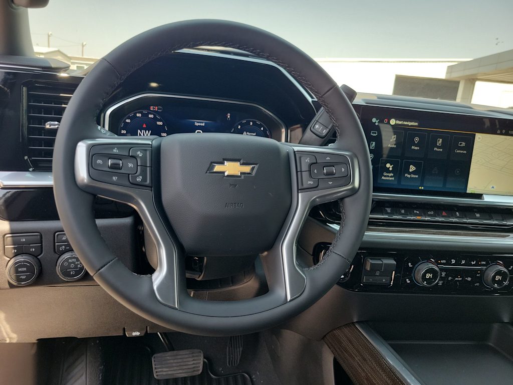 Thumbnail: 2026 Chevrolet Silverado 3500 - 14