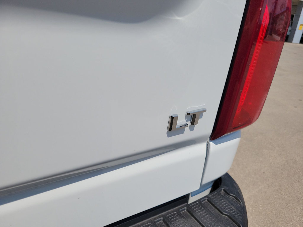 Thumbnail: 2026 Chevrolet Silverado 3500 - 7