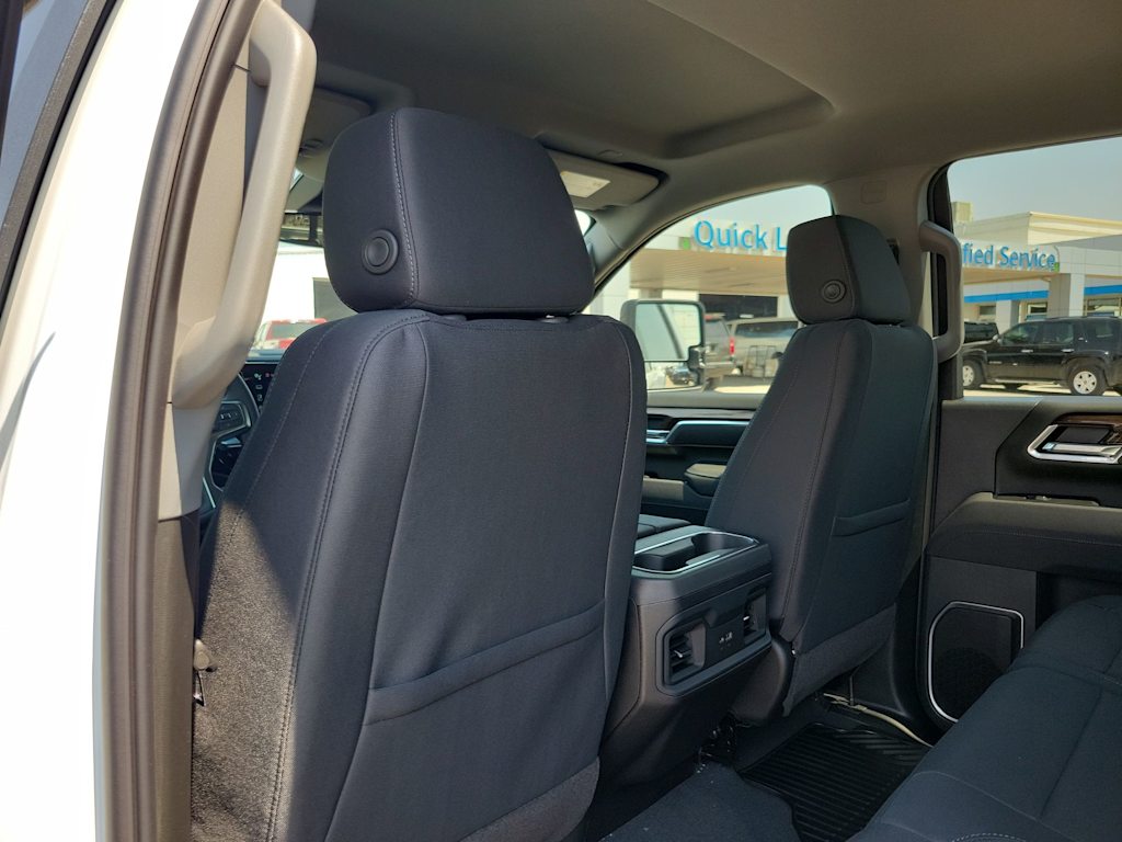 Thumbnail: 2026 Chevrolet Silverado 3500 - 13