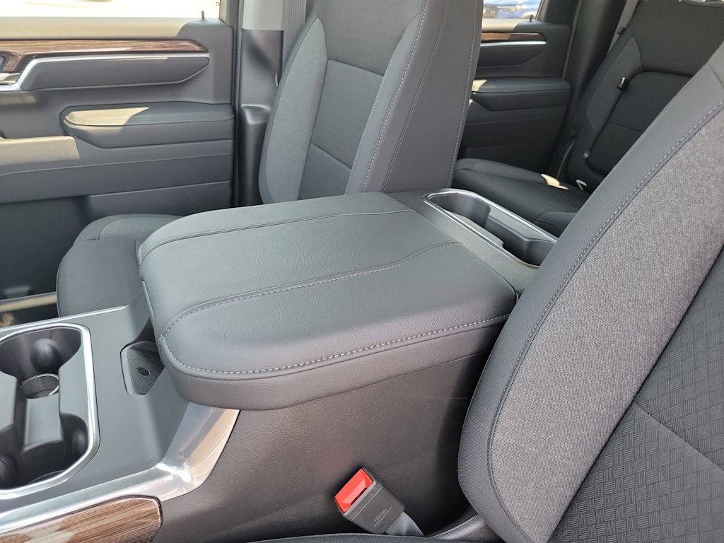 Thumbnail: 2026 Chevrolet Silverado 3500 - 28