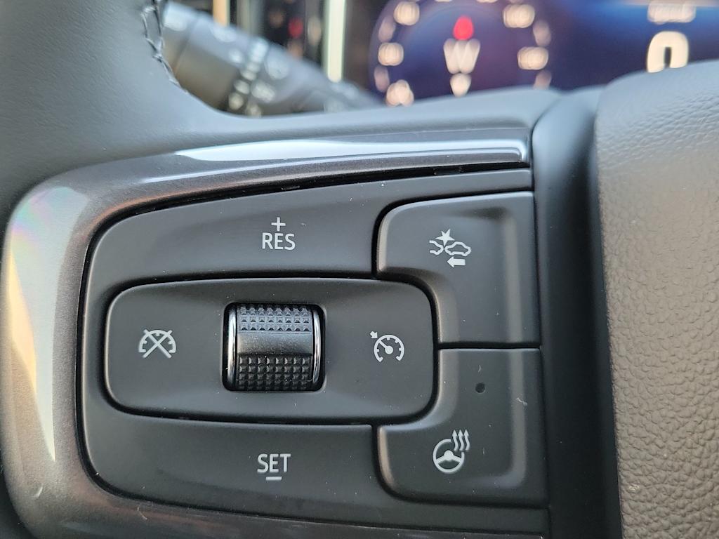 Thumbnail: 2026 Chevrolet Silverado 3500 - 28