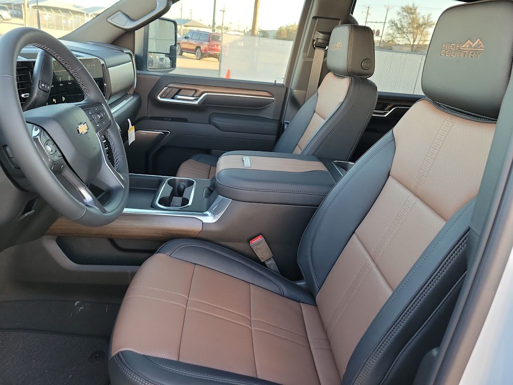 Thumbnail: 2026 Chevrolet Silverado 3500 - 11