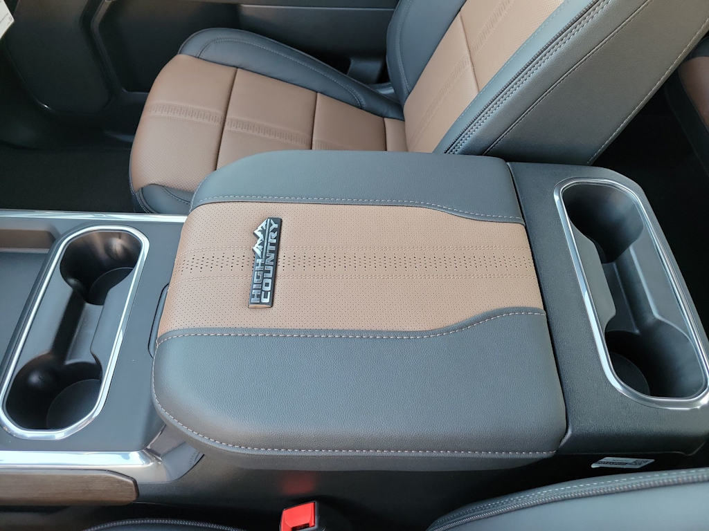 Thumbnail: 2026 Chevrolet Silverado 3500 - 26