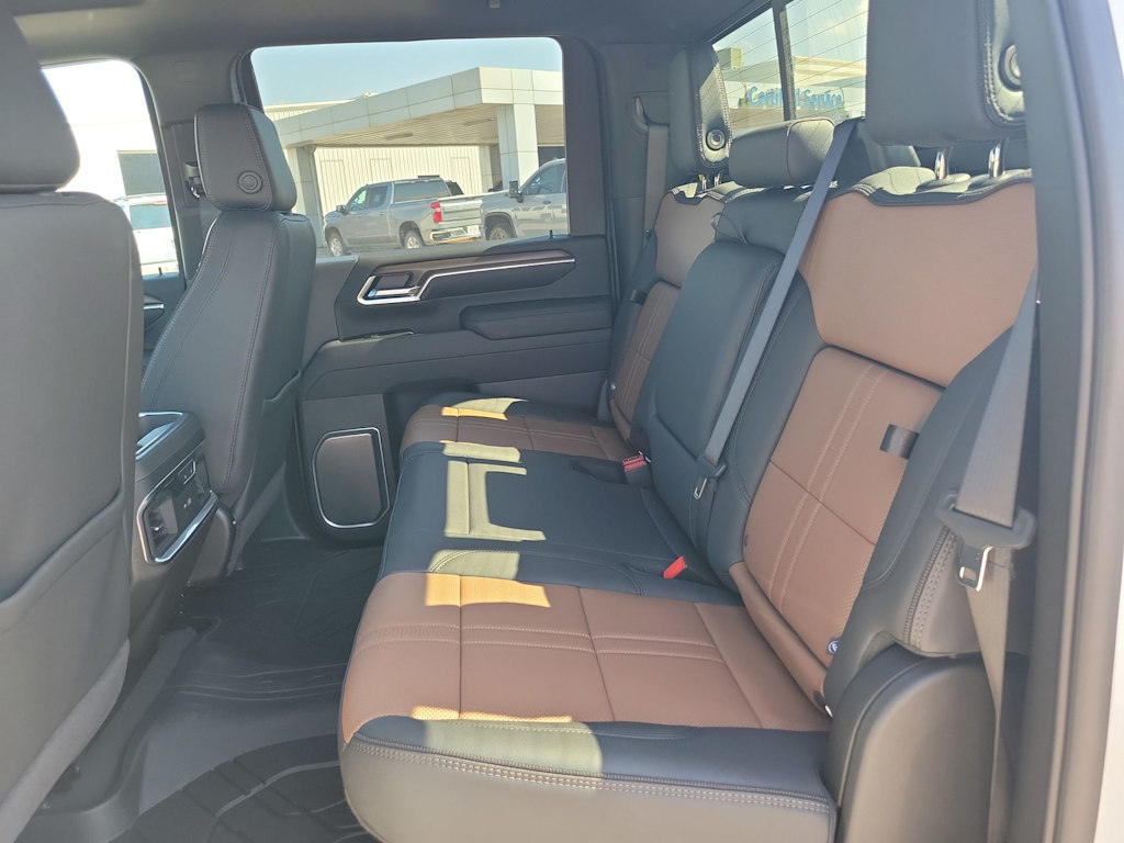 Thumbnail: 2025 Chevrolet Silverado 3500 - 25