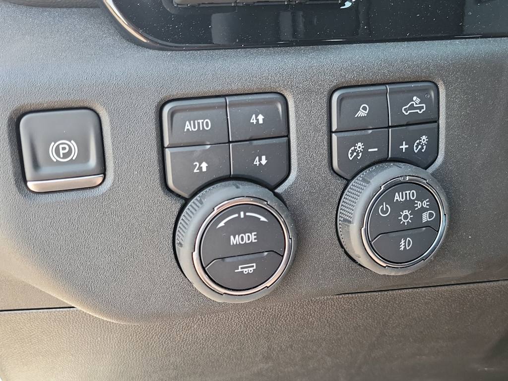 Thumbnail: 2025 Chevrolet Silverado 3500 - 26