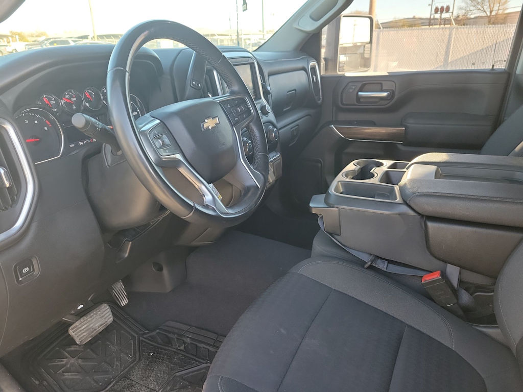 Thumbnail: 2023 Chevrolet Silverado 3500 - 2