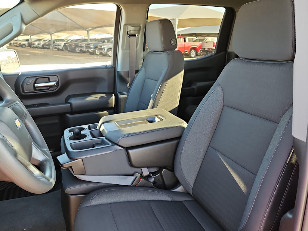 Thumbnail: 2026 Chevrolet Silverado 1500 - 9