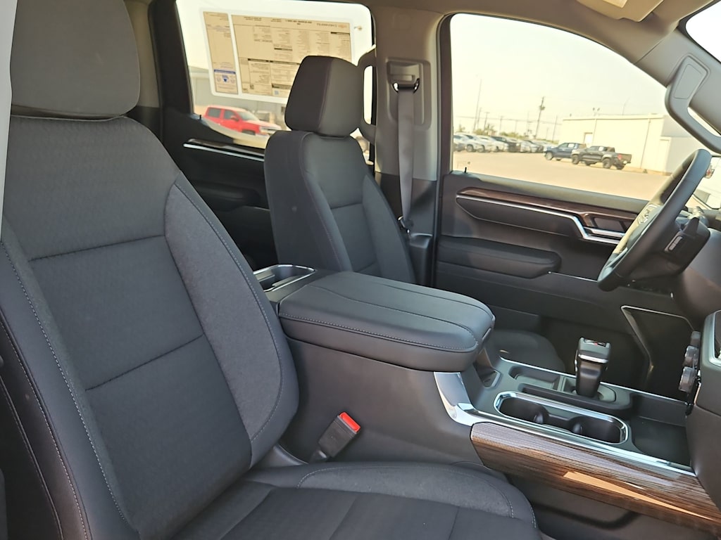 Thumbnail: 2026 Chevrolet Silverado 1500 - 12