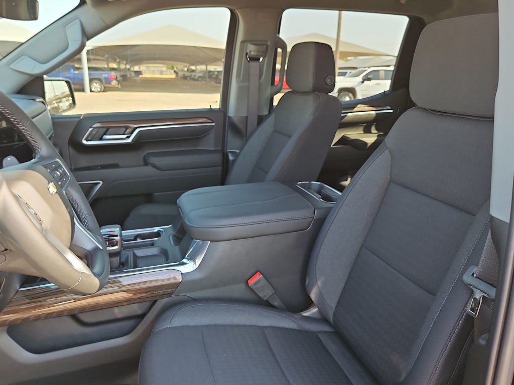 Thumbnail: 2026 Chevrolet Silverado 1500 - 11