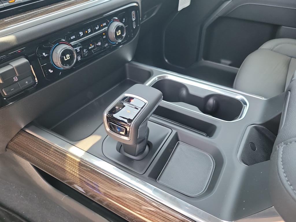 Thumbnail: 2025 Chevrolet Silverado 1500 - 16