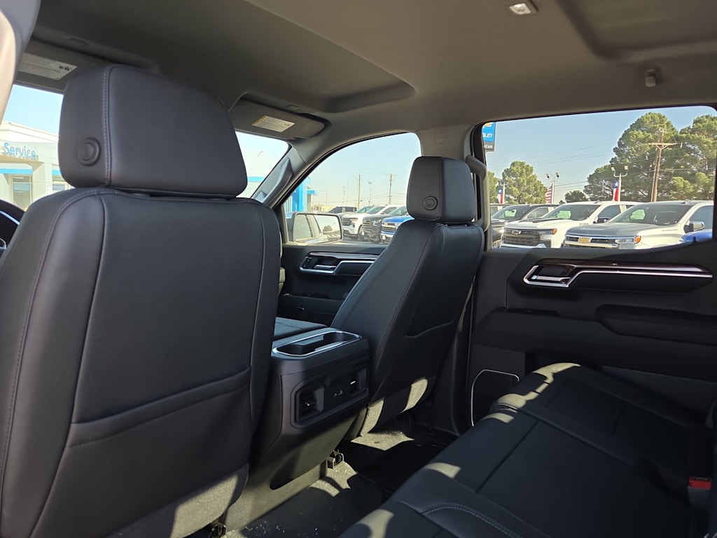 Thumbnail: 2026 Chevrolet Silverado 1500 - 13