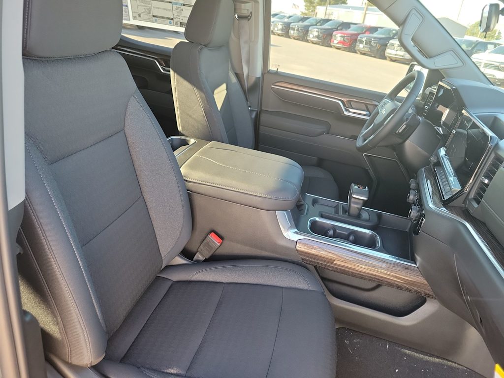 Thumbnail: 2026 Chevrolet Silverado 1500 - 11