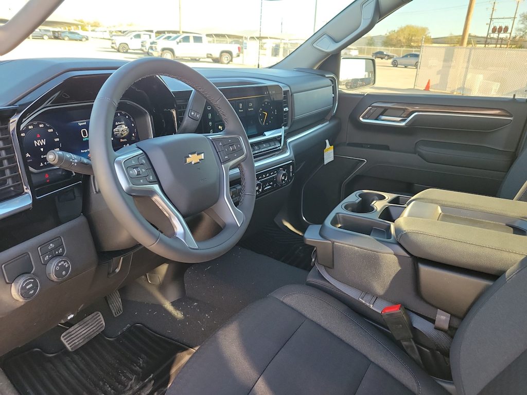 Thumbnail: 2026 Chevrolet Silverado 1500 - 2