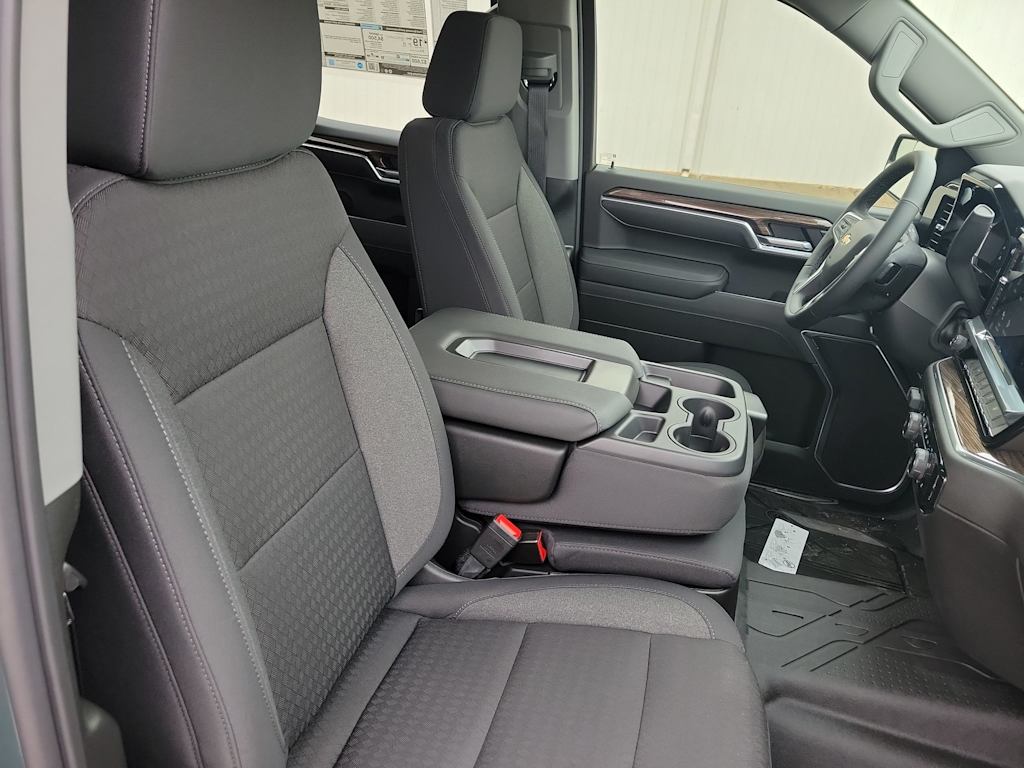 Thumbnail: 2026 Chevrolet Silverado 1500 - 11