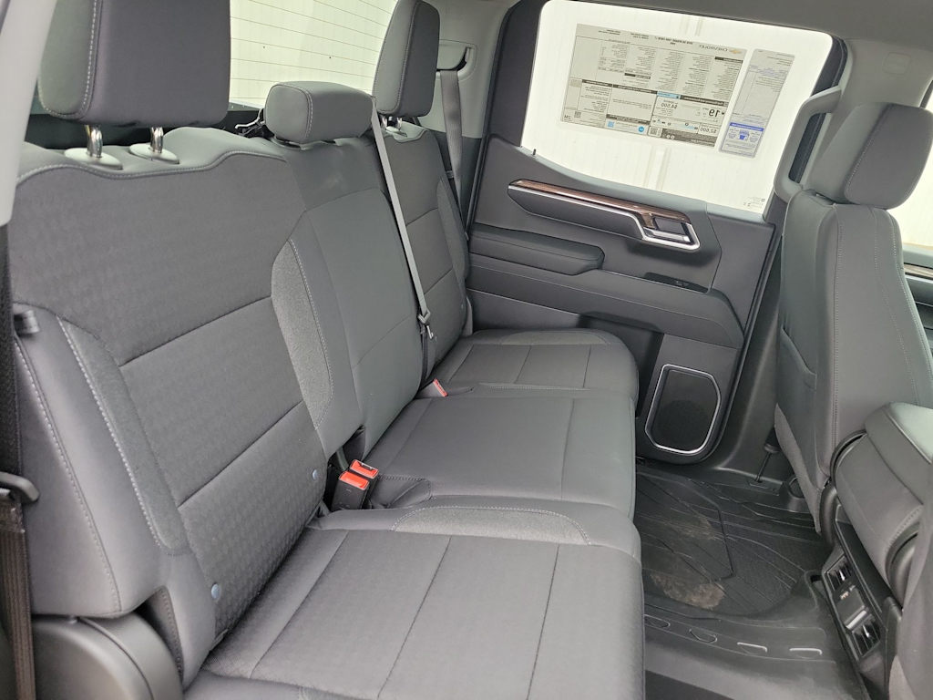 Thumbnail: 2026 Chevrolet Silverado 1500 - 26