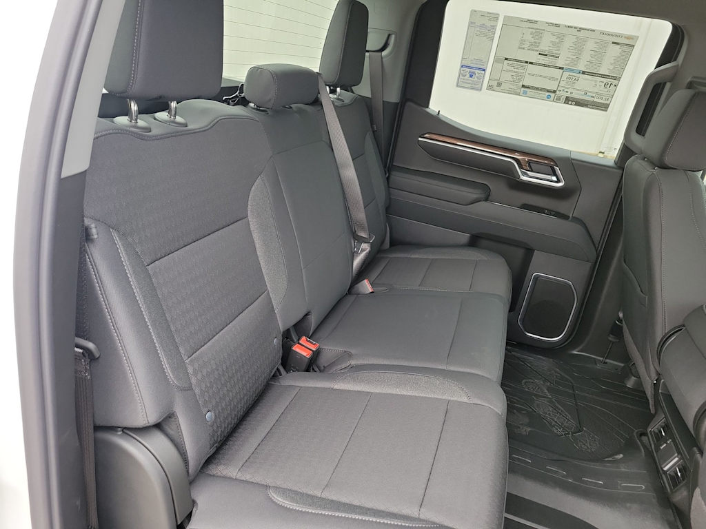 Thumbnail: 2026 Chevrolet Silverado 1500 - 26