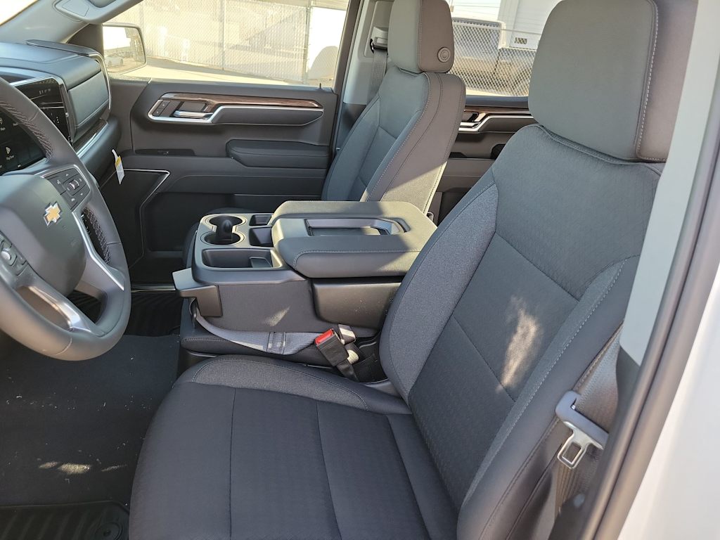 Thumbnail: 2026 Chevrolet Silverado 1500 - 11