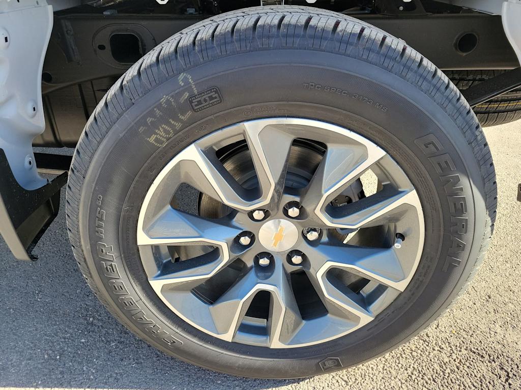 Thumbnail: 2026 Chevrolet Silverado 1500 - 8