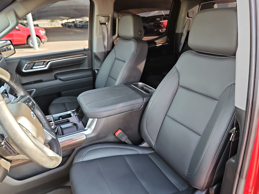Thumbnail: 2026 Chevrolet Silverado 1500 - 10