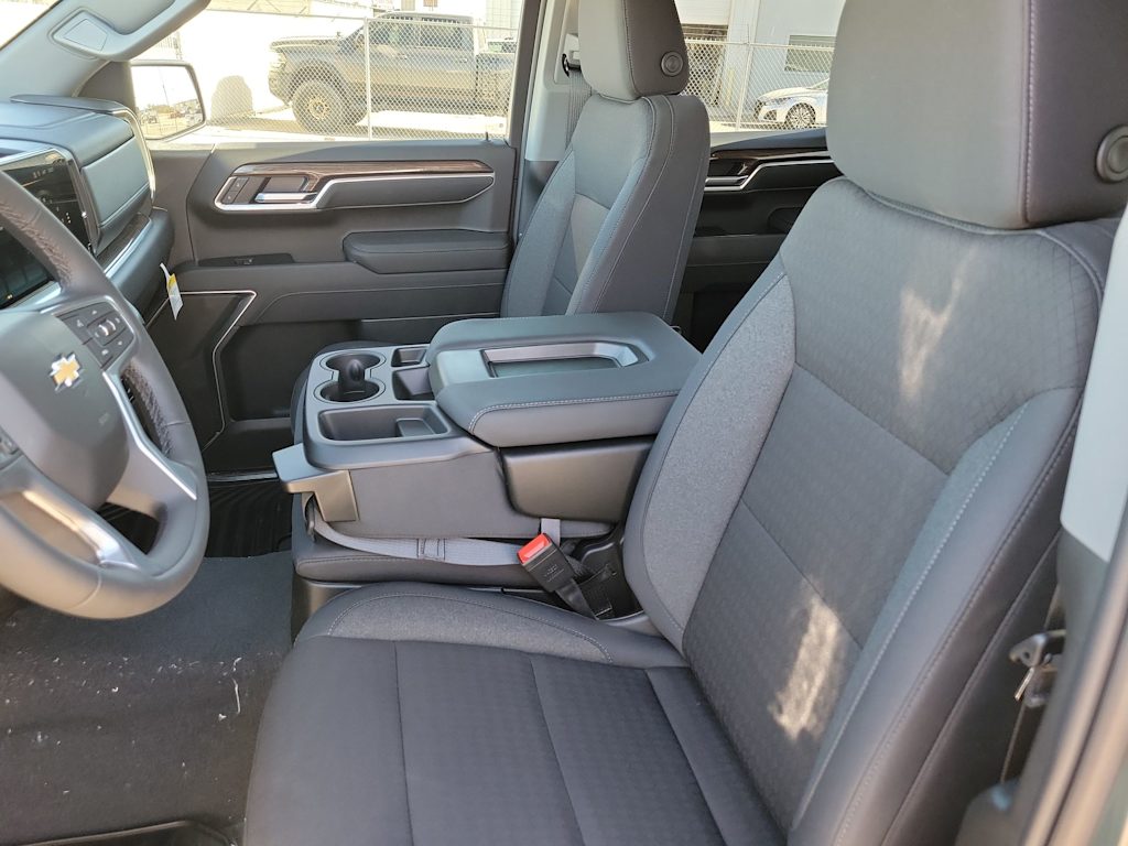 Thumbnail: 2026 Chevrolet Silverado 1500 - 11