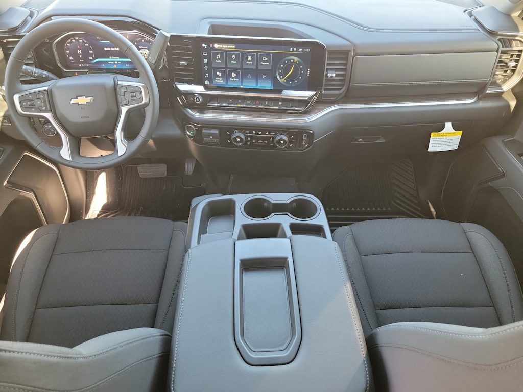 Thumbnail: 2026 Chevrolet Silverado 1500 - 10