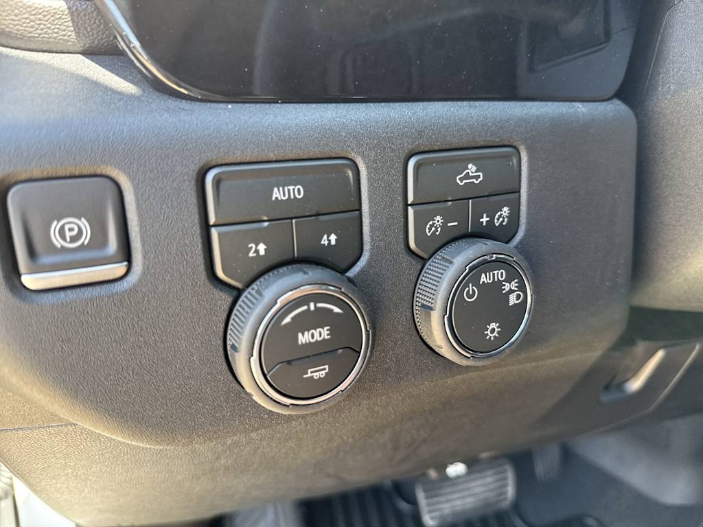 Thumbnail: 2026 Chevrolet Silverado 1500 - 24